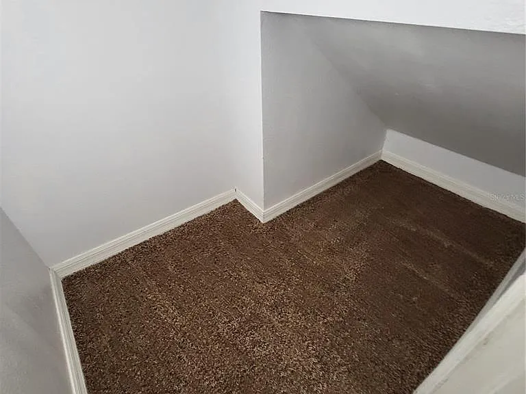25903 Bloomsbury Ct — Photo 32