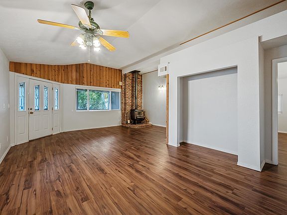 4th image of 937 N Maranatha Dr