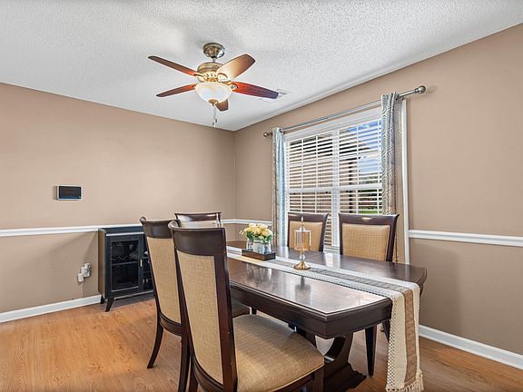 4th image of 2721 Breezy Ridge Trl