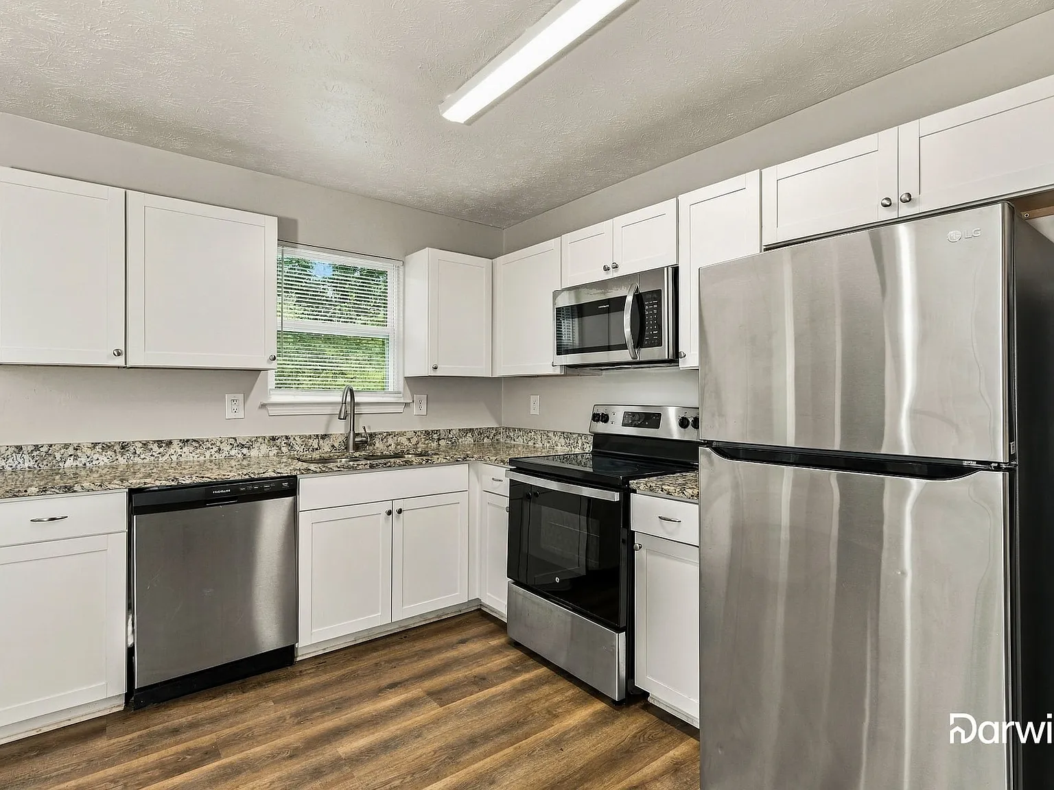 3 bed, 2.0 bath, 1150 sqft, $1,750 — Photo 3