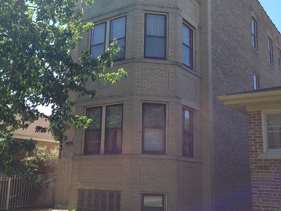 1st image of 2031 W Summerdale Ave APT 2