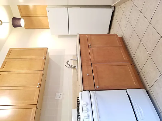 Rented by NYLA Realty | media 11