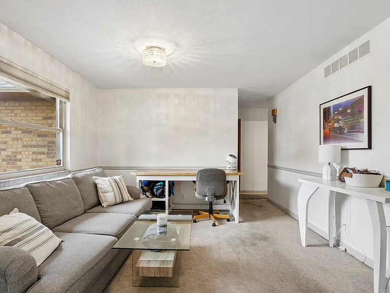 2502 S Yarrow St — Photo 5