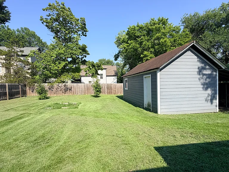 1416 S College Ave — Photo 13