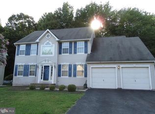 19 Split Rail Ln, Newark, DE 19702