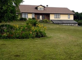3012 Honeysuckle Ln, Earlville, IL 60518