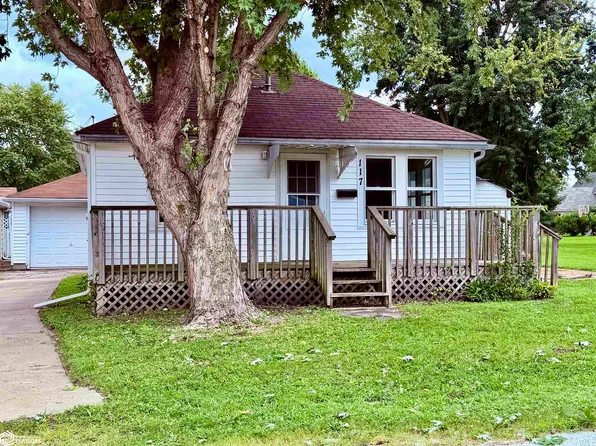 117 N Cooper St, Stronghurst, IL 61480