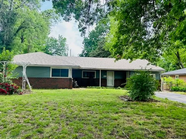 1504 Cleary Dr, Ponca City, OK 74604