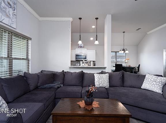 4th image of 3541 Seymour Ct
