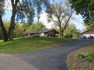 6020 Northern Dr, Morris, IL 60450