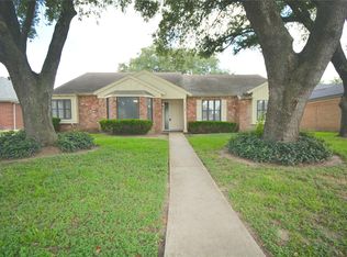 15138 Corona Del Mar Dr, Houston, TX 77083
