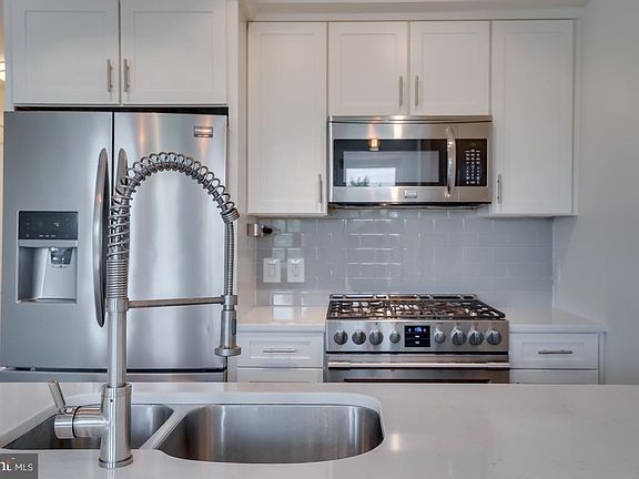 5th image of 1451 Girard St NW #4
