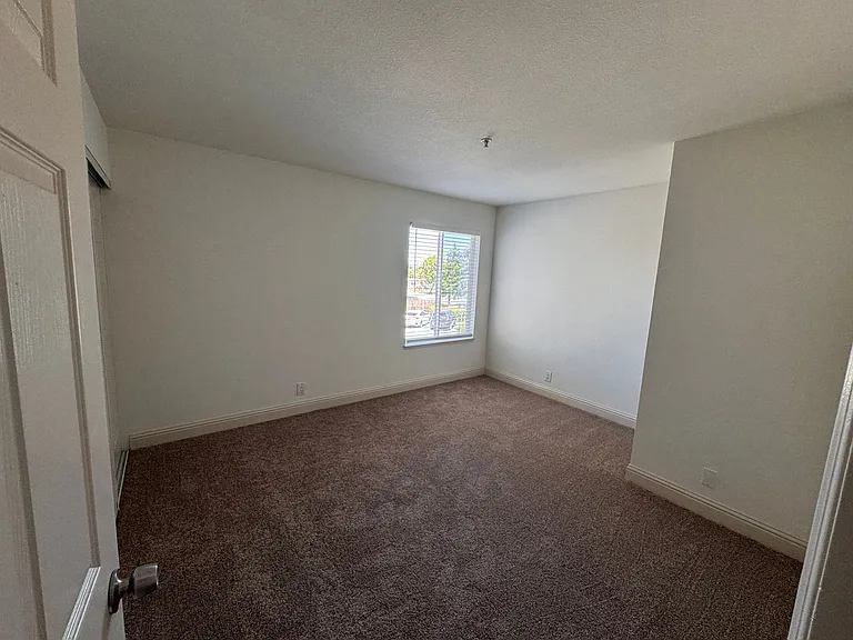 2056 Santa Rita St — Photo 14