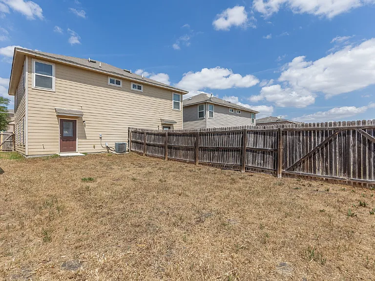 5738 Golf Hts #2 — Photo 27