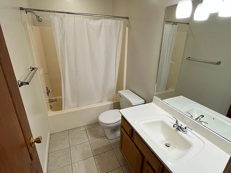 560 California St #2C — Photo 10