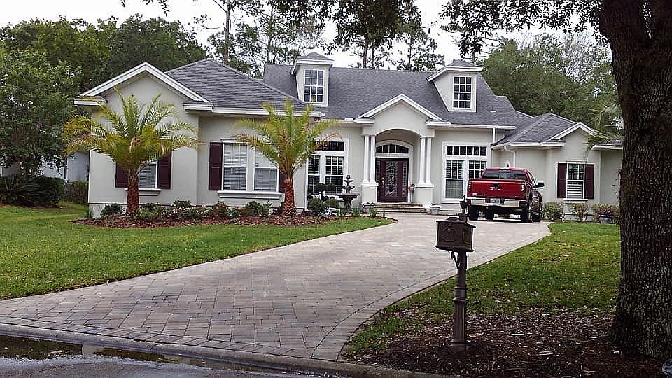 1st image of 900 Brookhaven Dr