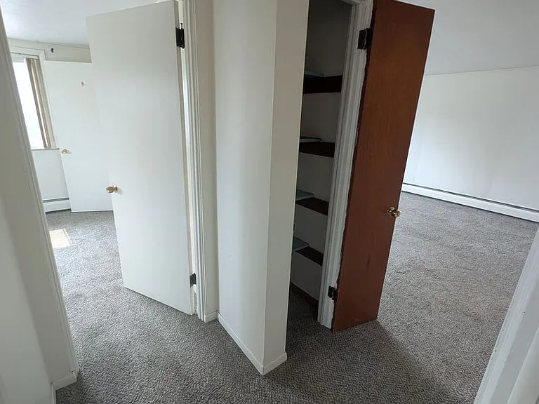 5 Grant Street — Photo 8