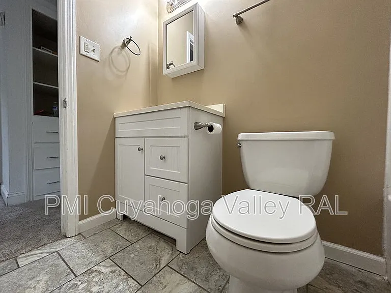 2364 Suncrest Dr — Photo 14