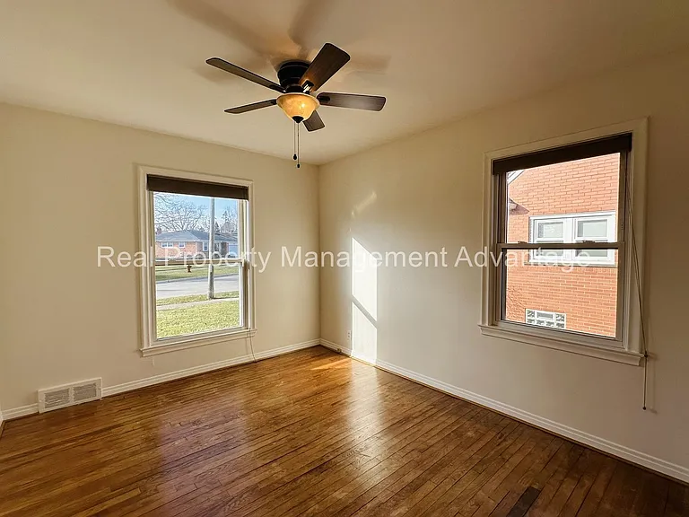 3912 Hillside Dr — Photo 13
