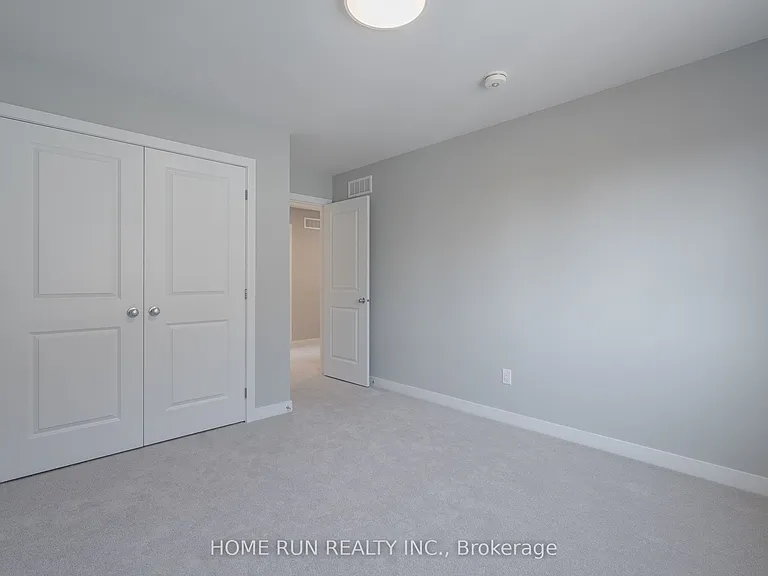 271 Ketchikan Cres — Photo 35