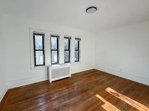 36 Duncan Avenue image 15 of 31