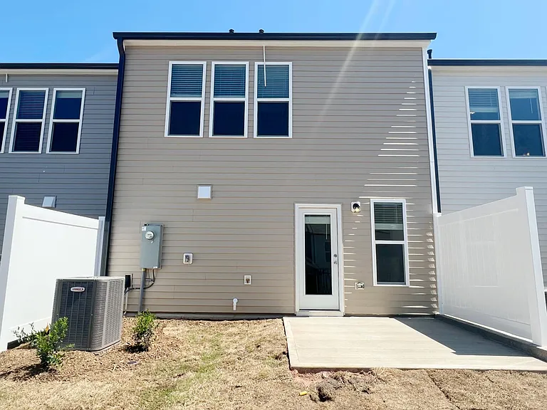1502 Smoky Mountain St — Photo 18