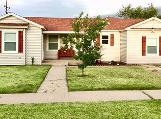 613 SW 2nd St, Seminole, TX 79360