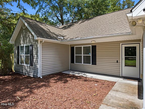 2nd image of 122 Pond View Circle