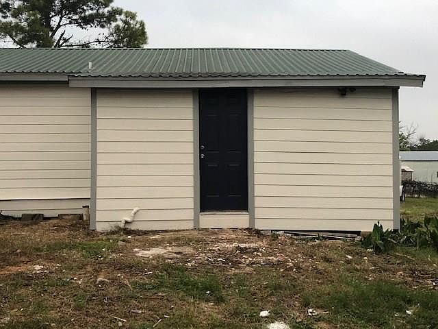 2nd image of 137 W Sandy Lee Ln