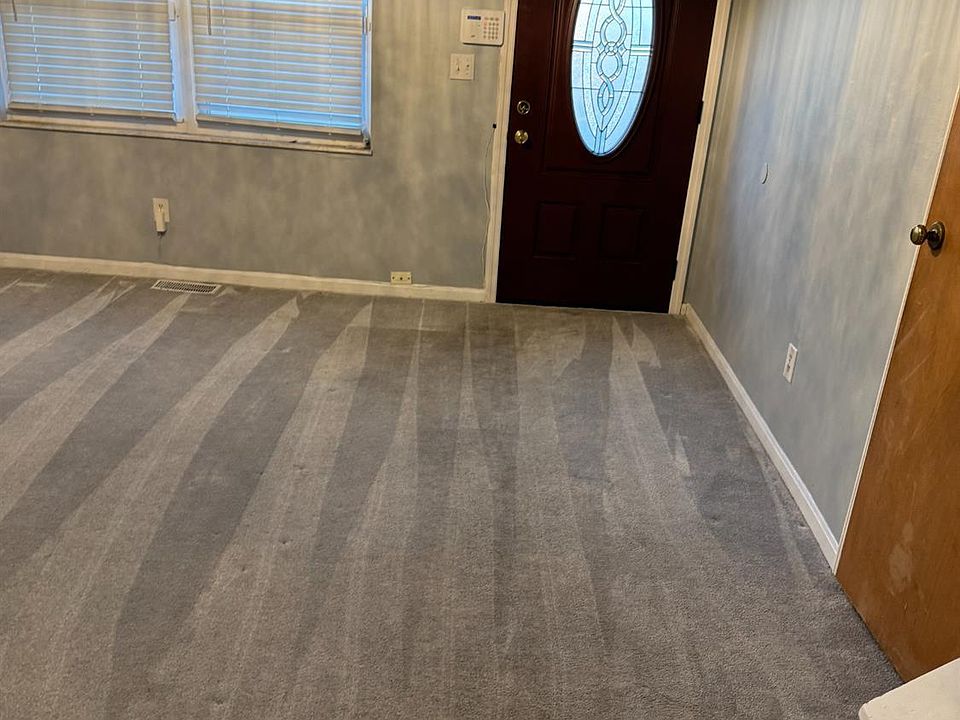 1st image of 967 Harrogate Ct