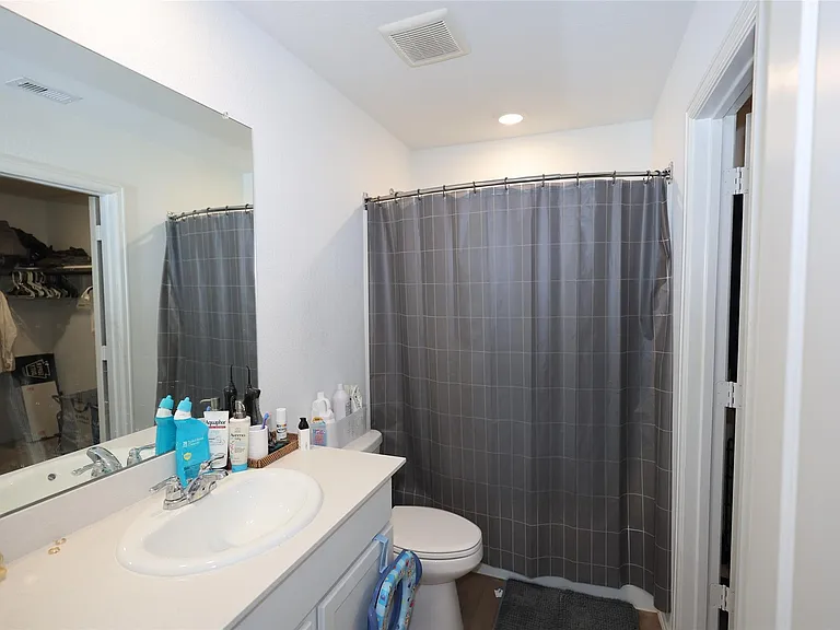 7430 Clover Chase Dr — Photo 12