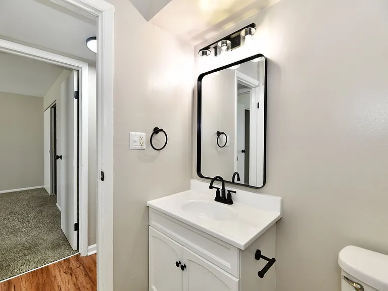 The Cedars Apartment Homes — Photo 31