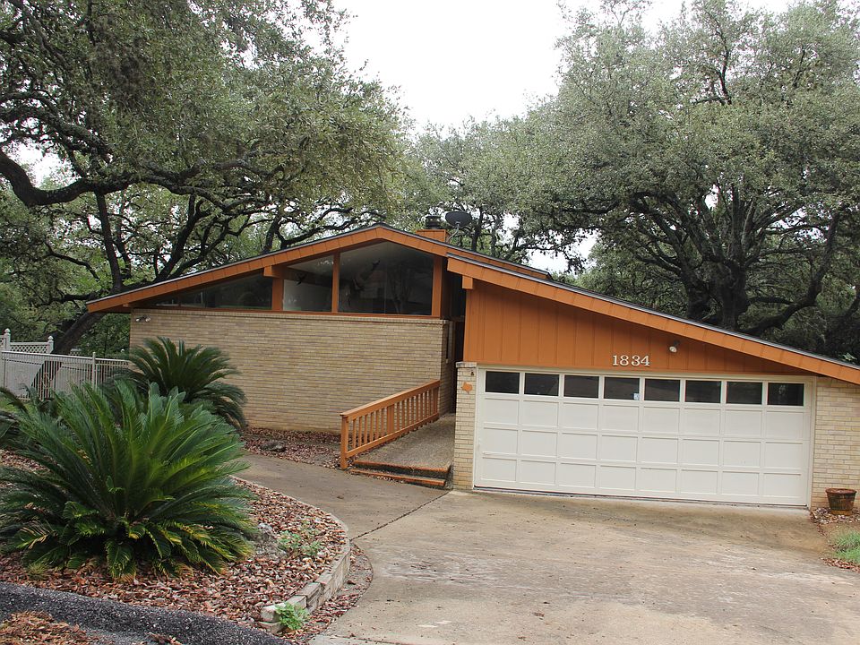 1st image of 1834 Poppy Peak St