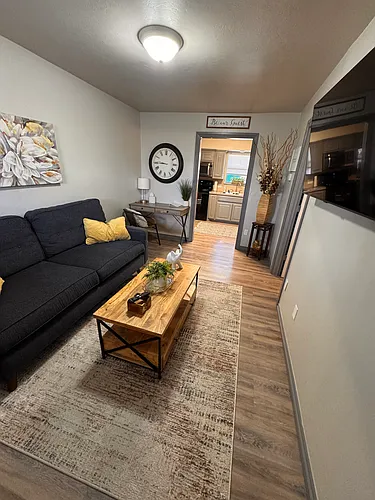 1207 W Gore Blvd Photo 1