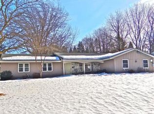 7 Burton Farm Dr, Andover, MA 01810