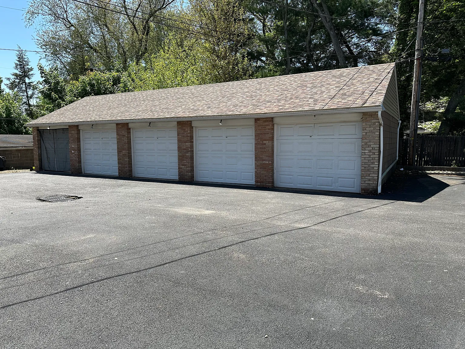 2 bed, 1.5 bath, 1200 sqft, $1,350 — Photo 3