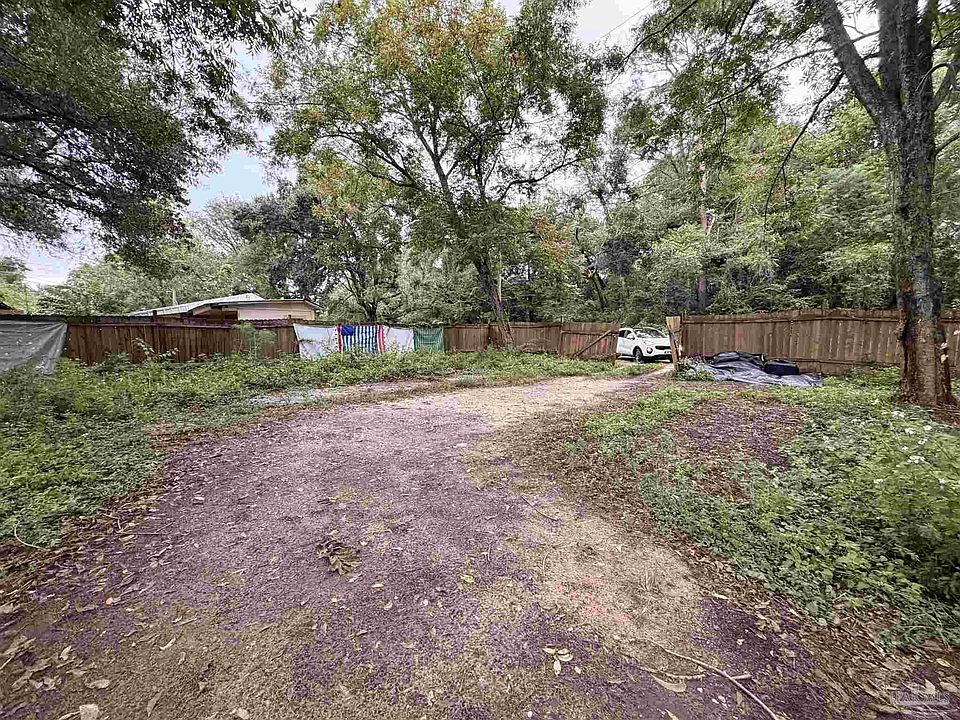 1st image of 611 Bremen Ave