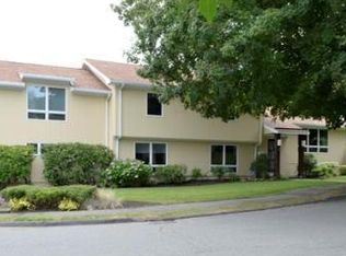 29 Thompson Rd, Marblehead, MA 01945