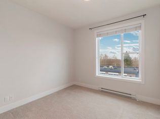 15956 86a Ave #1A, Surrey, BC