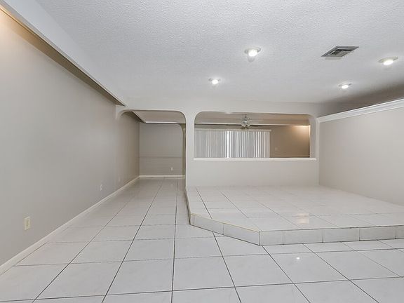 5th image of 106 Paseo Ct
