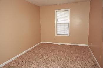 4th image of 3210 S Senseney Cir