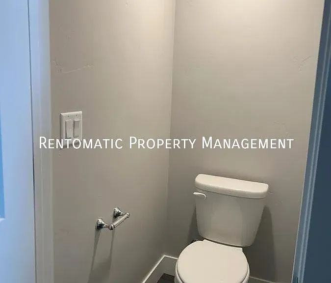 6935 Woods Rose Dr — Photo 28