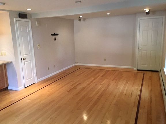 4th image of 57 Kingsbury Avenue # First Floor
