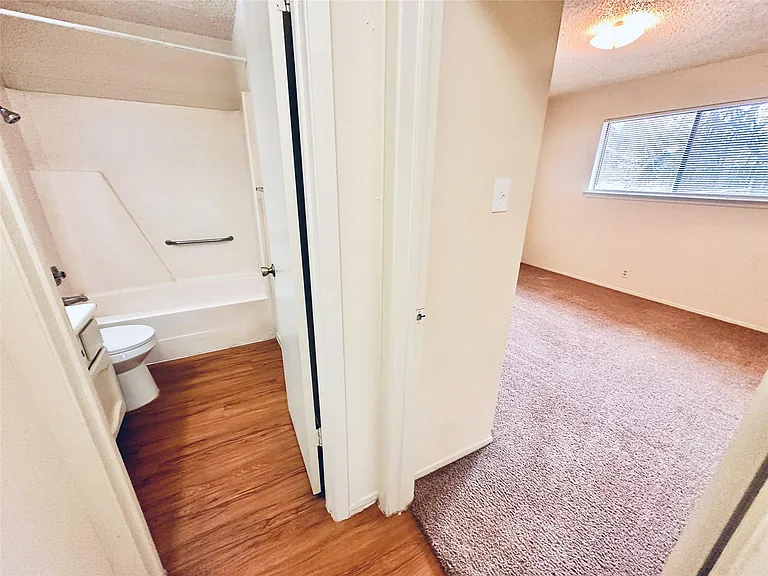 12504 Tree Line Dr #B — Photo 19