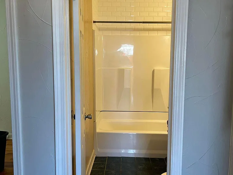 1663 Hillcrest Dr — Photo 2