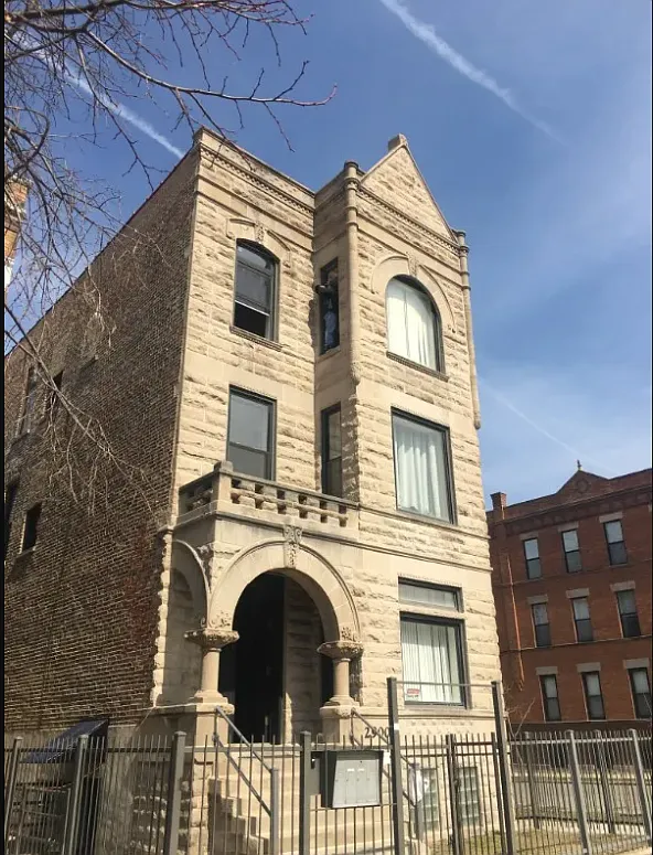 3 bed, 1200 sqft, $1,600 — Photo 1