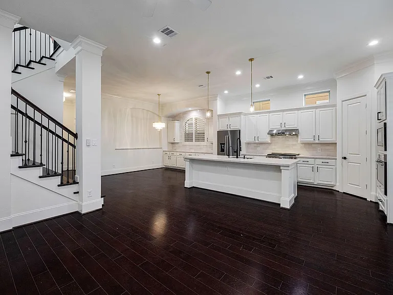 8213 Cabernet Ln — Photo 11