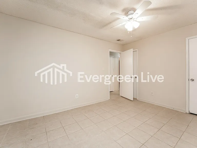 5355 Bleckley Ct — Photo 9