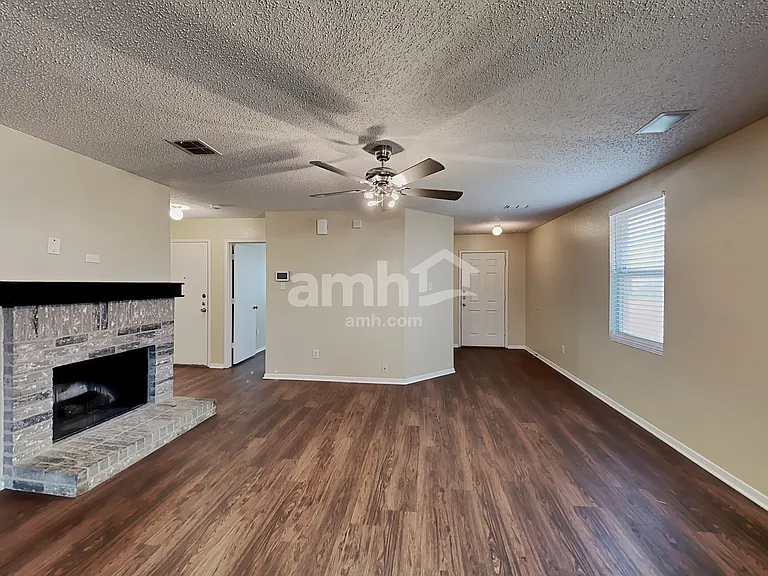 5161 Cliff Oaks Dr — Photo 6