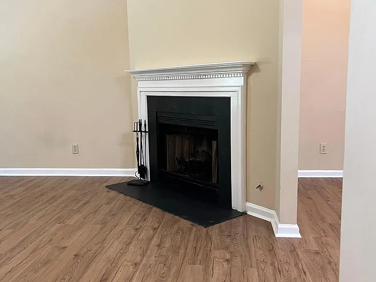 Gas fireplace